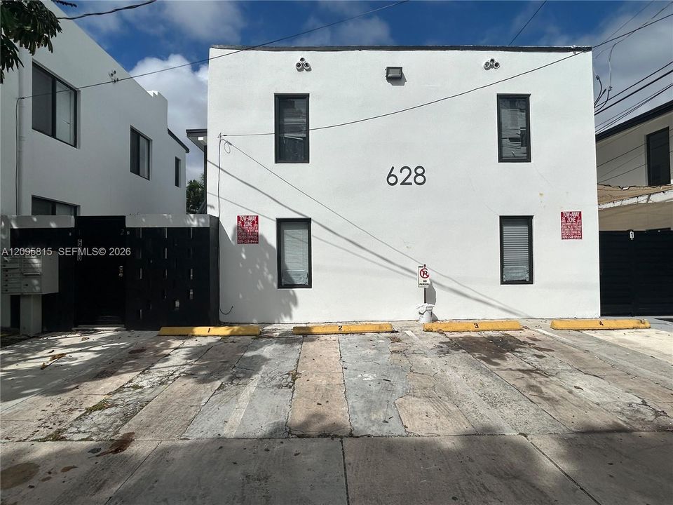 For Rent: $2,300 (2 beds, 1 baths, 0 Square Feet)