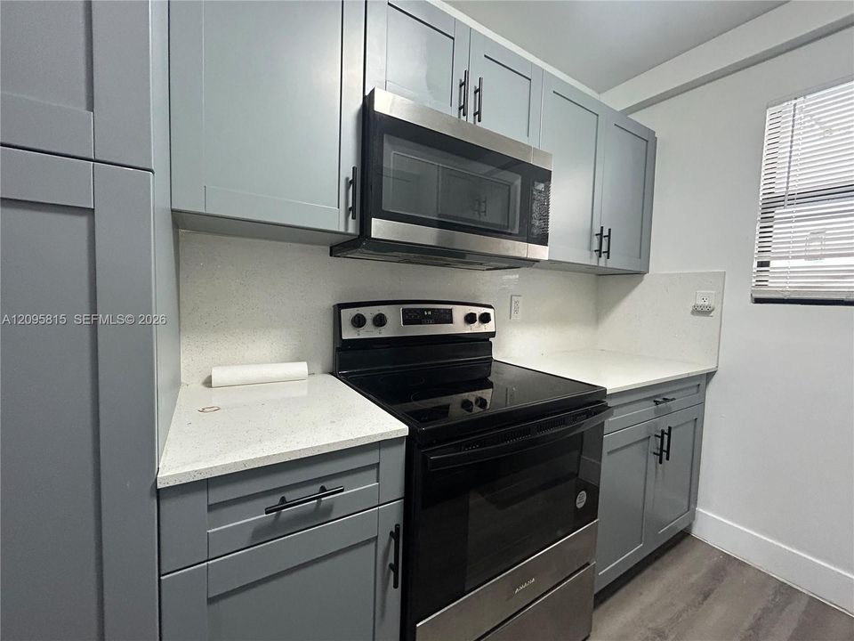 For Rent: $2,300 (2 beds, 1 baths, 0 Square Feet)