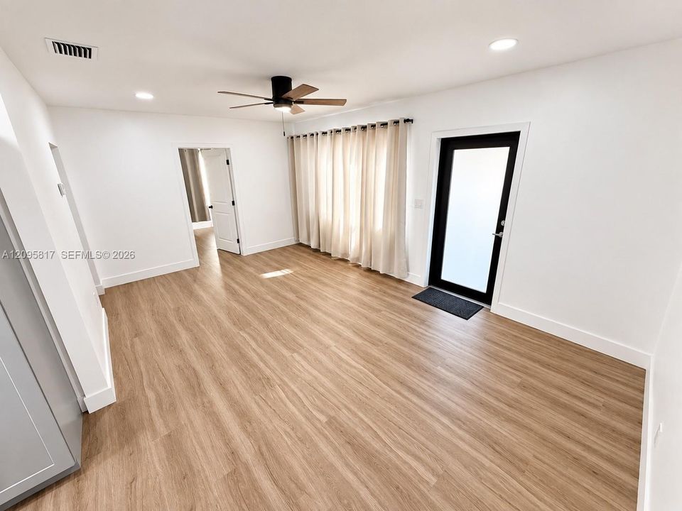 En Renta: $2,400 (2 camas, 2 baños, 1392 Pies cuadrados)