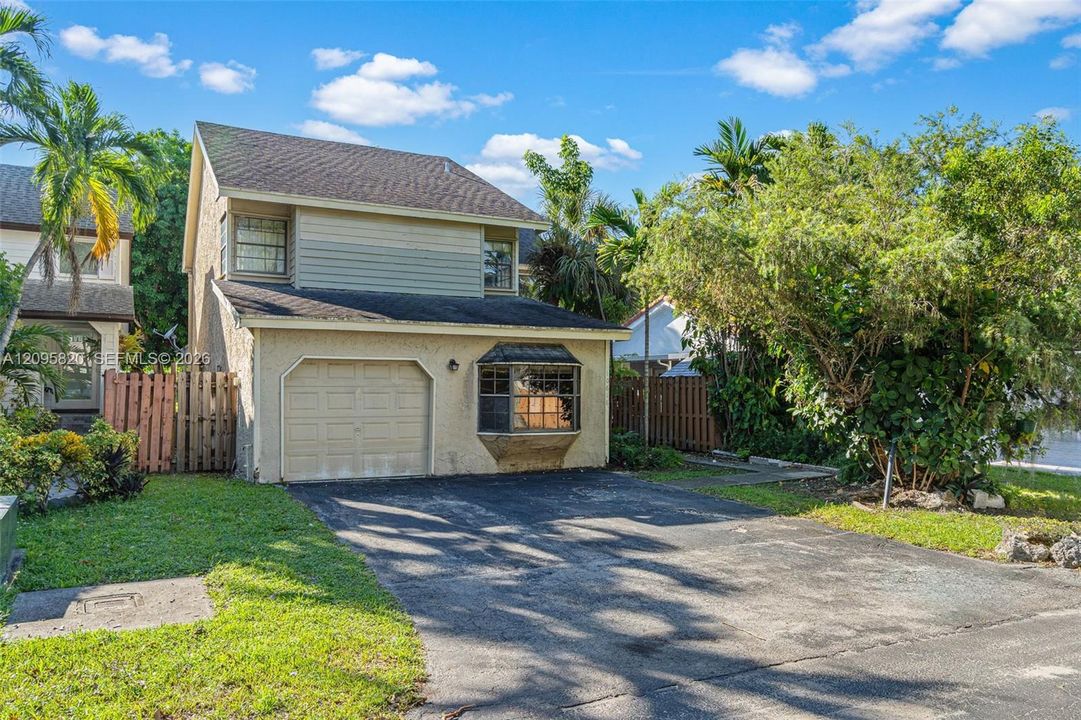 For Sale: $469,900 (3 beds, 2 baths, 2073 Square Feet)