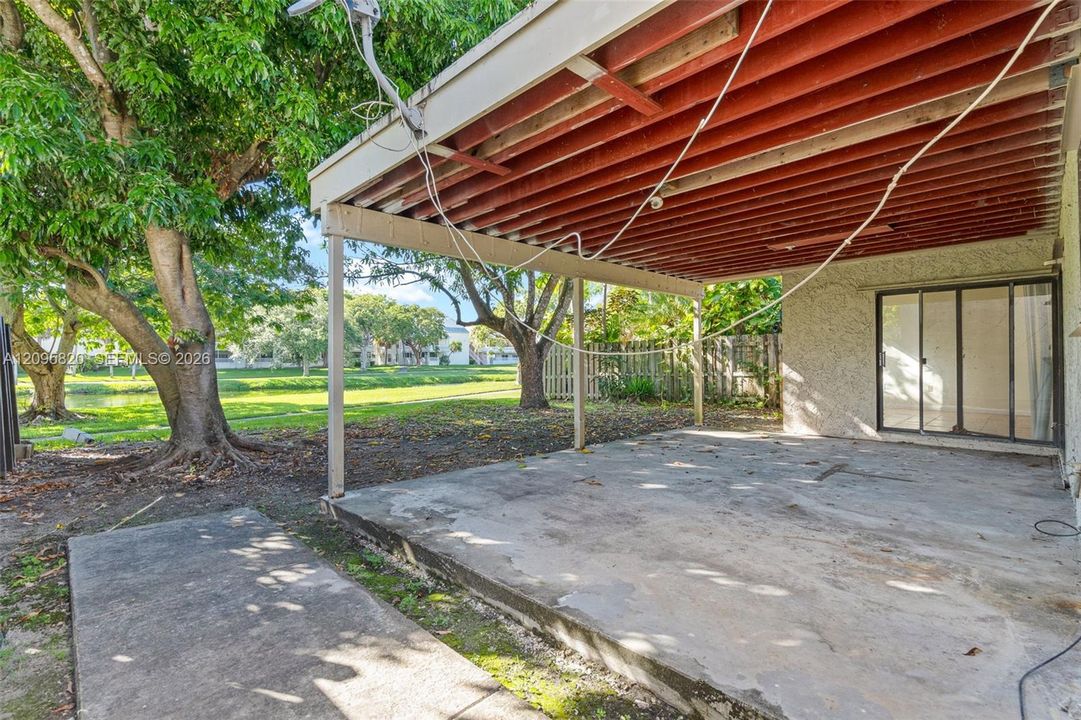 For Sale: $469,900 (3 beds, 2 baths, 2073 Square Feet)