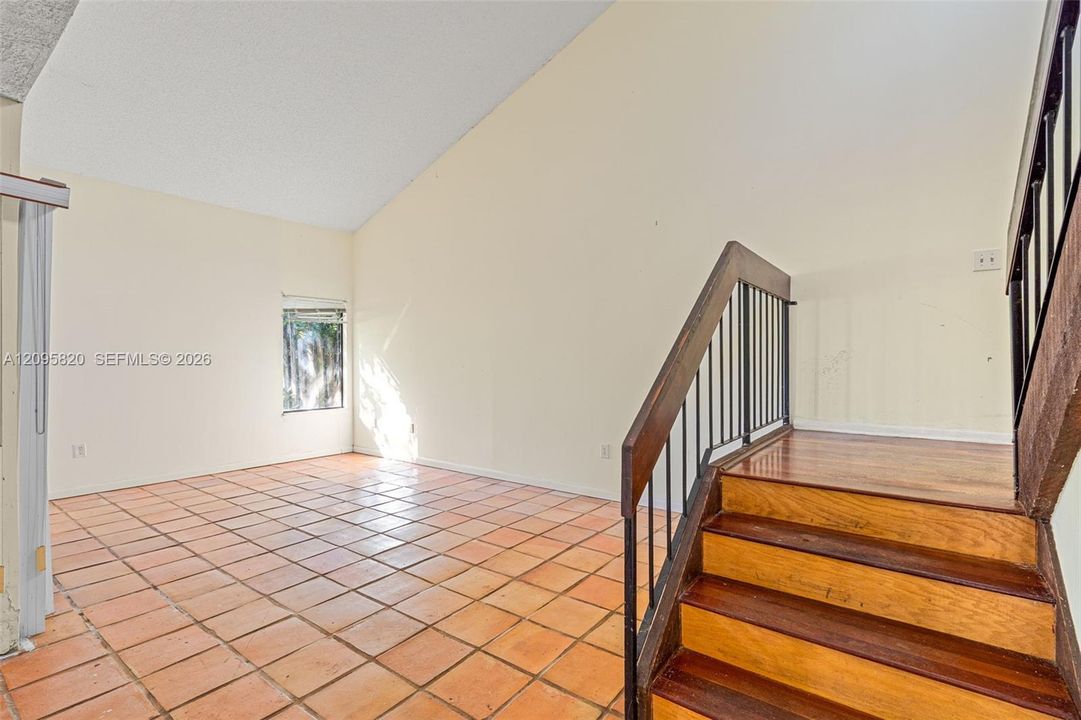For Sale: $469,900 (3 beds, 2 baths, 2073 Square Feet)