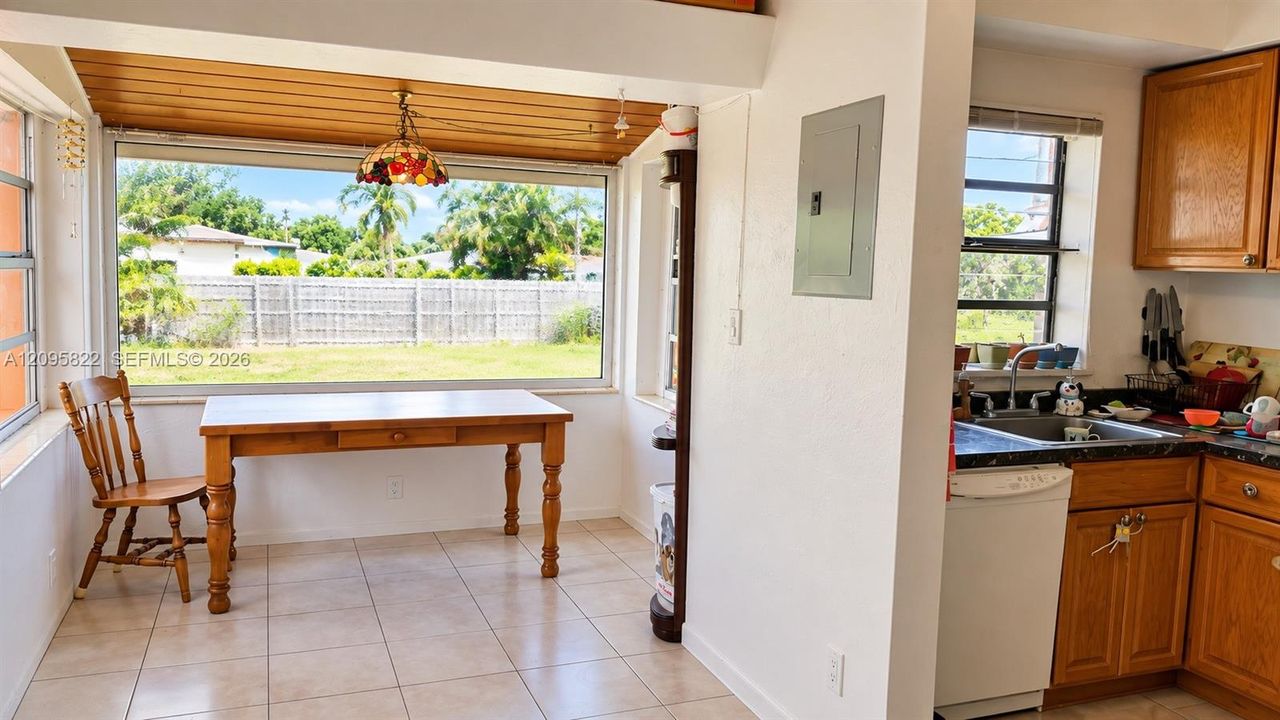 En Venta: $700,000 (2 camas, 1 baños, 1030 Pies cuadrados)