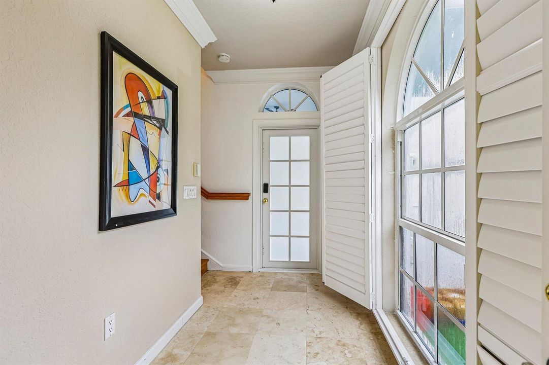 81-web-or-mls-NW 84th Ave-S2409-001