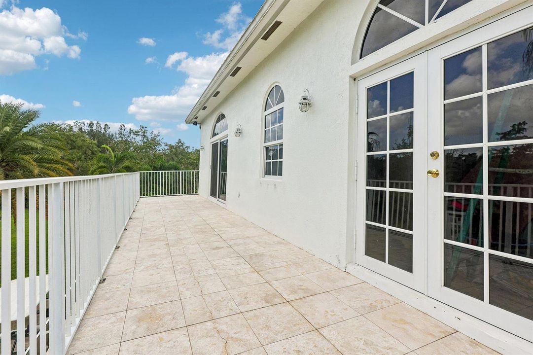 48-web-or-mls-NW 84th Ave-S1609-048