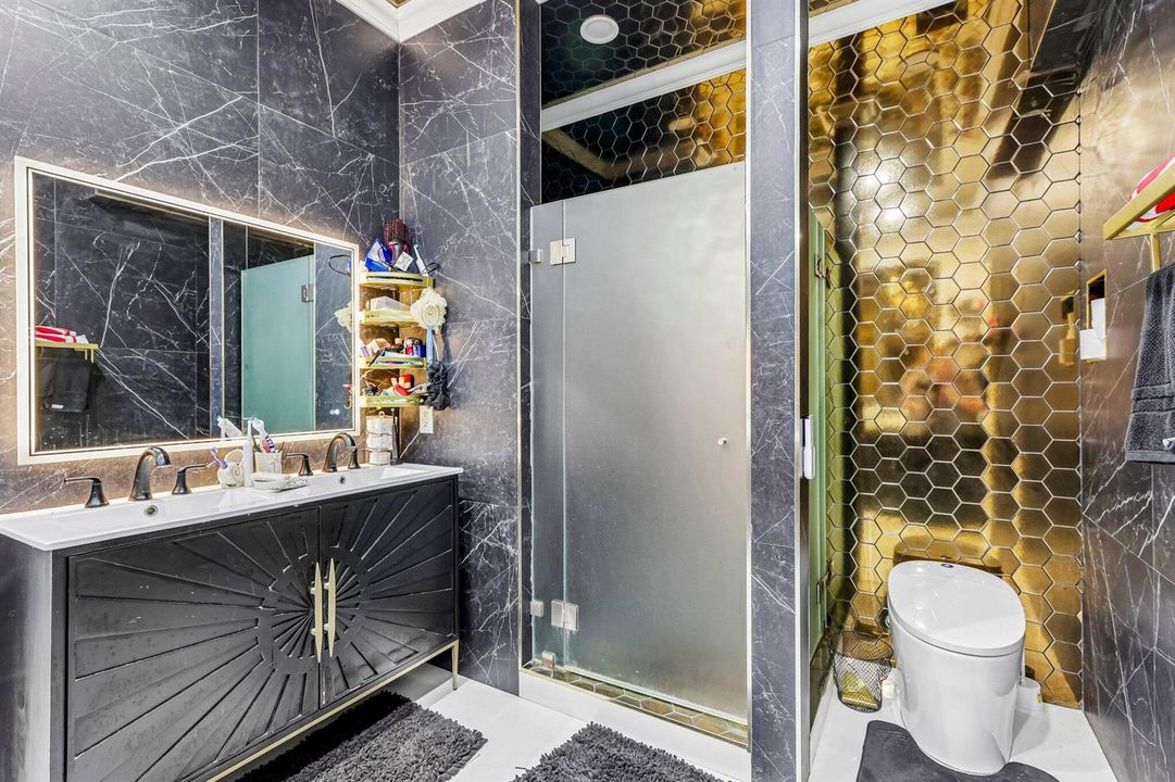 94-web-or-mls-NW 84th Ave-S2409-014