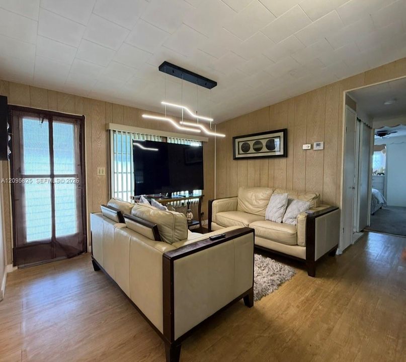 En Venta: $69,900 (2 camas, 2 baños, 1490 Pies cuadrados)