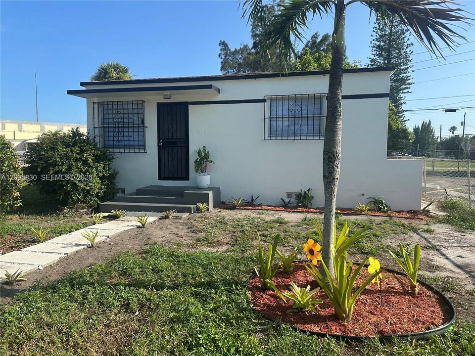 En Renta: $2,450 (2 camas, 1 baños, 780 Pies cuadrados)
