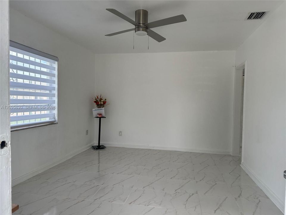 En Renta: $2,450 (2 camas, 1 baños, 780 Pies cuadrados)