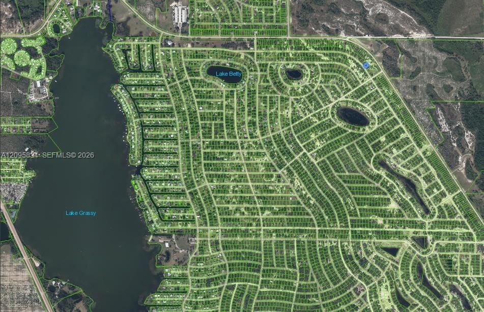 На продажу: $10,900 (0.23 acres)