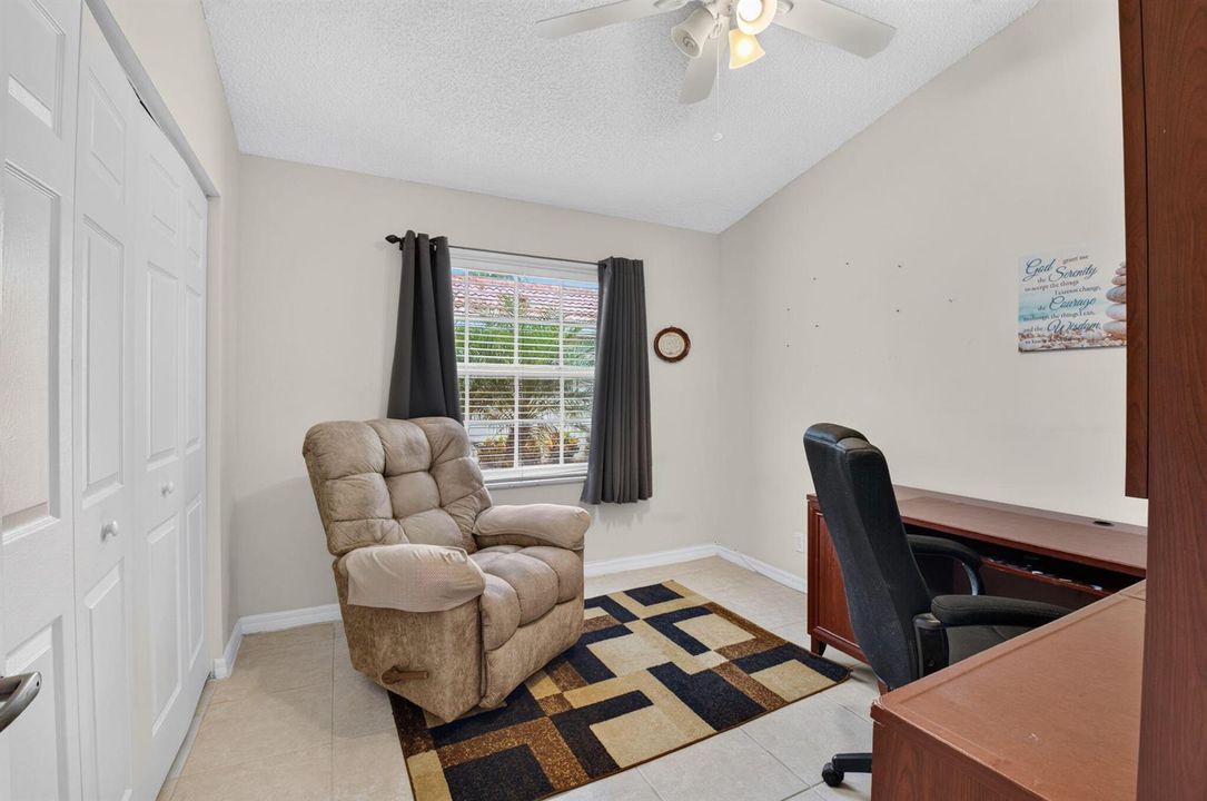 2ND BEDROOM/DEN