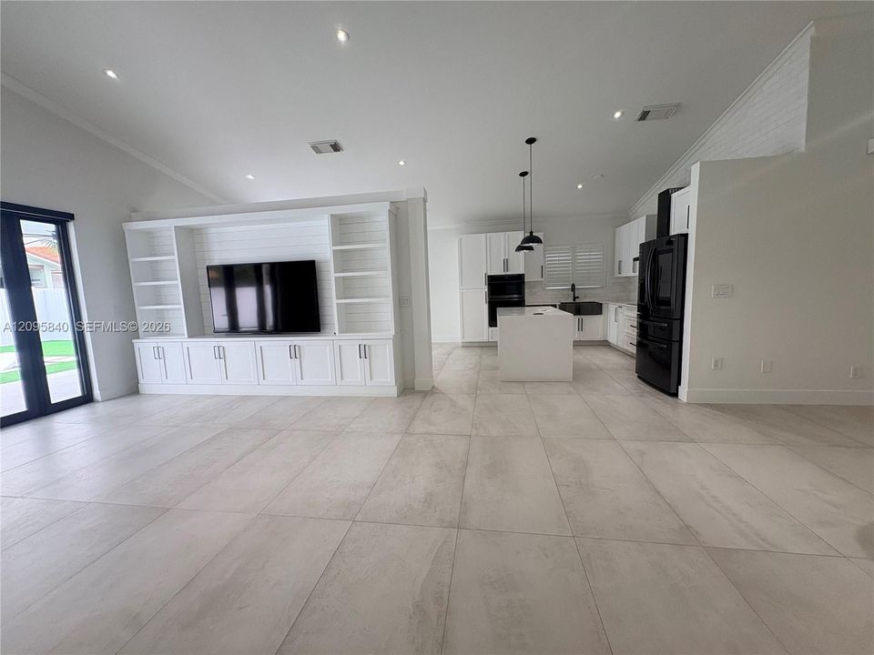 En Renta: $4,750 (3 camas, 2 baños, 1699 Pies cuadrados)