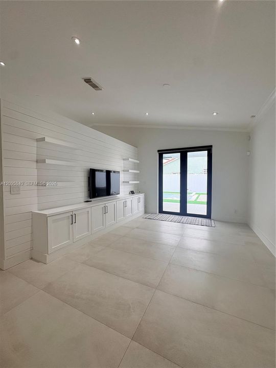 En Renta: $4,750 (3 camas, 2 baños, 1699 Pies cuadrados)