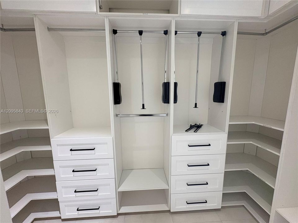 En Renta: $4,750 (3 camas, 2 baños, 1699 Pies cuadrados)