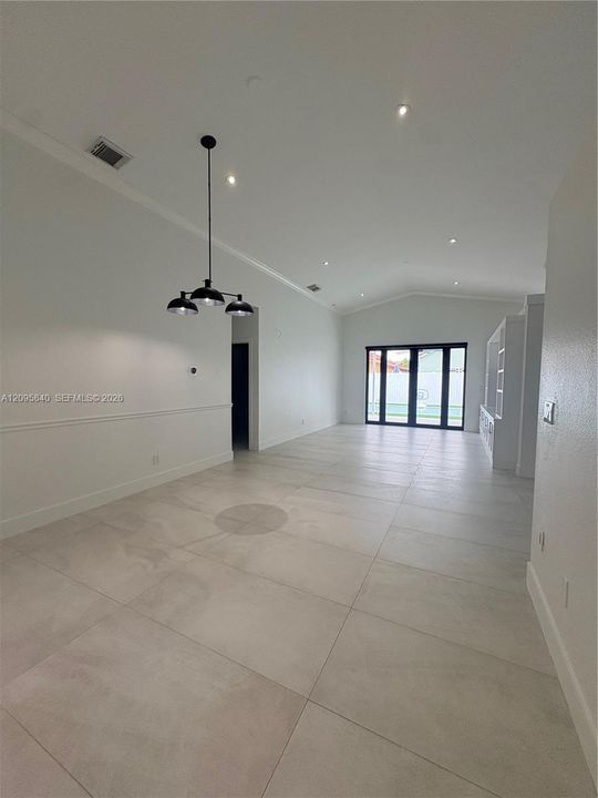 En Renta: $4,750 (3 camas, 2 baños, 1699 Pies cuadrados)
