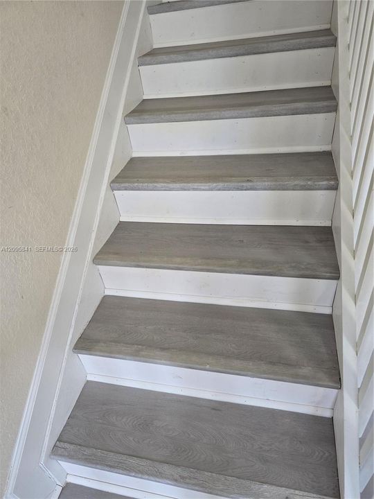 For Rent: $2,300 (3 beds, 2 baths, 1325 Square Feet)