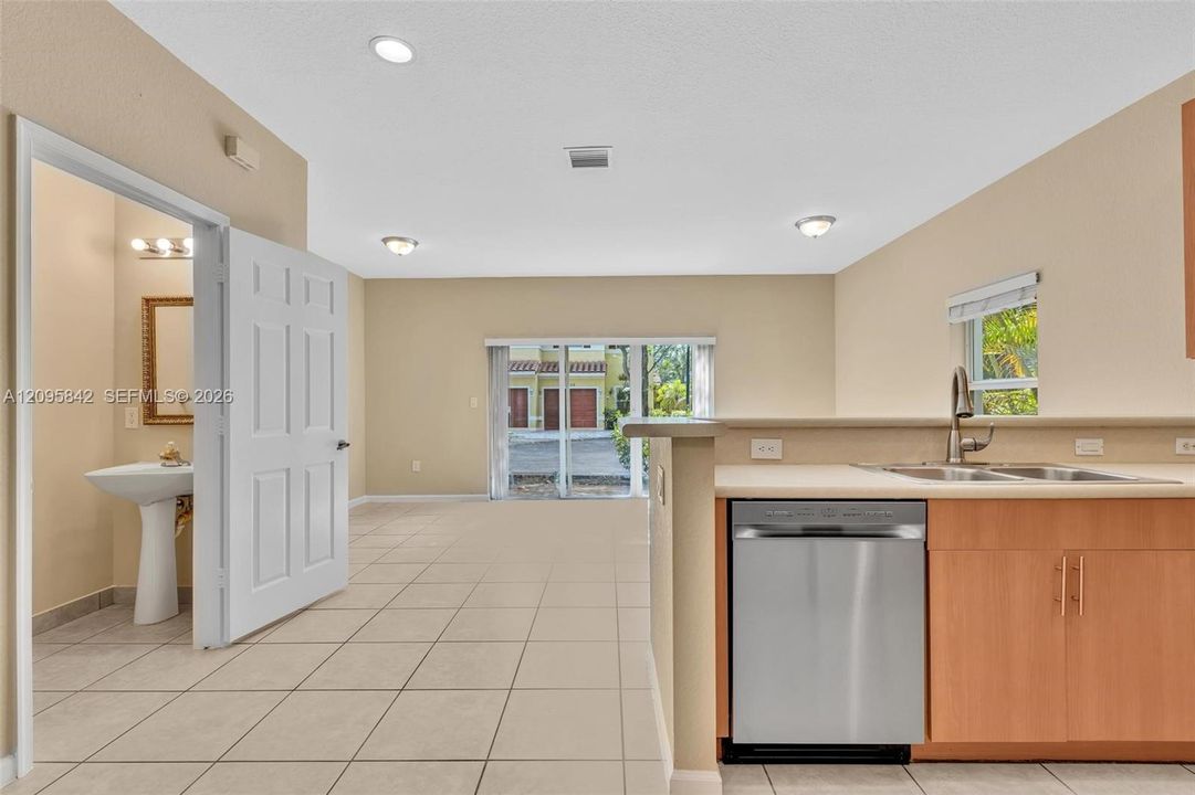 For Sale: $399,900 (3 beds, 2 baths, 1487 Square Feet)