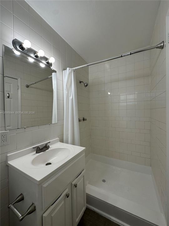 В аренду: $1,525 (1 спален, 1 ванн, 0 Квадратных фут)