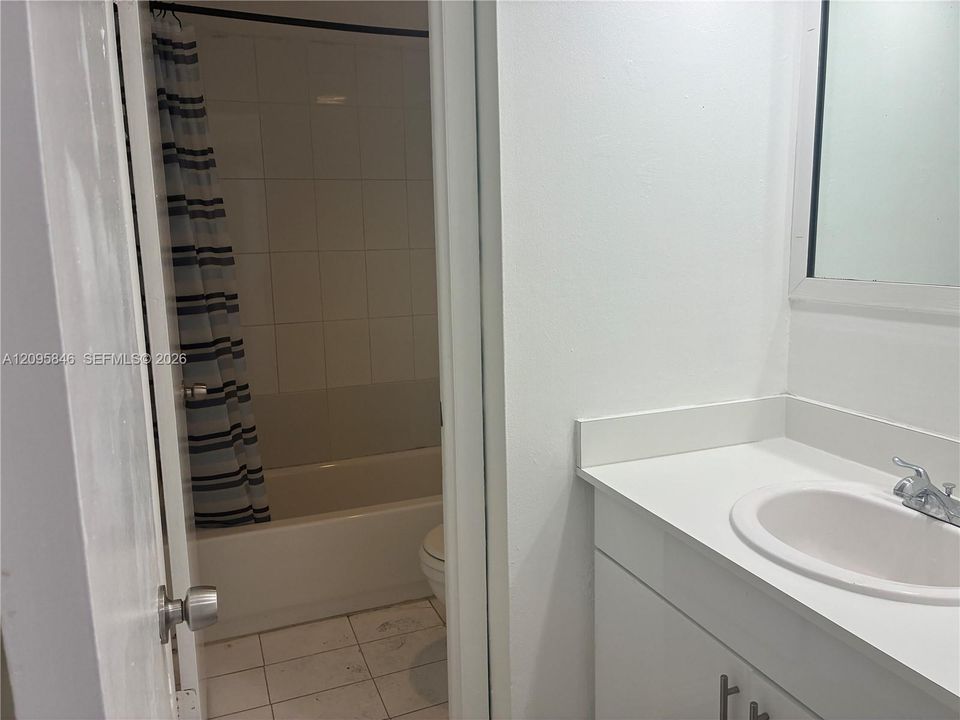 En Renta: $1,900 (2 camas, 1 baños, 930 Pies cuadrados)