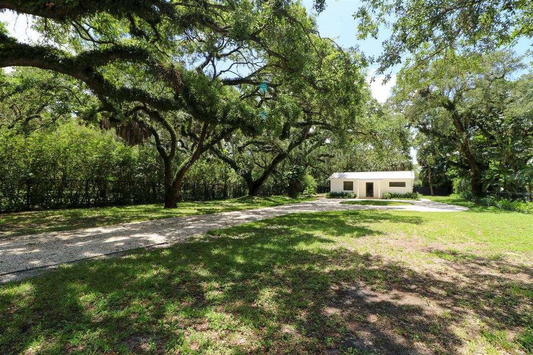 2101 Riverland-18