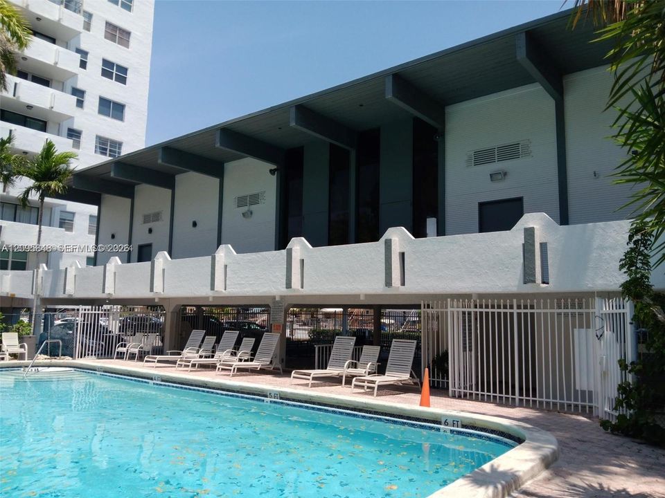 En Venta: $280,000 (2 camas, 2 baños, 1110 Pies cuadrados)