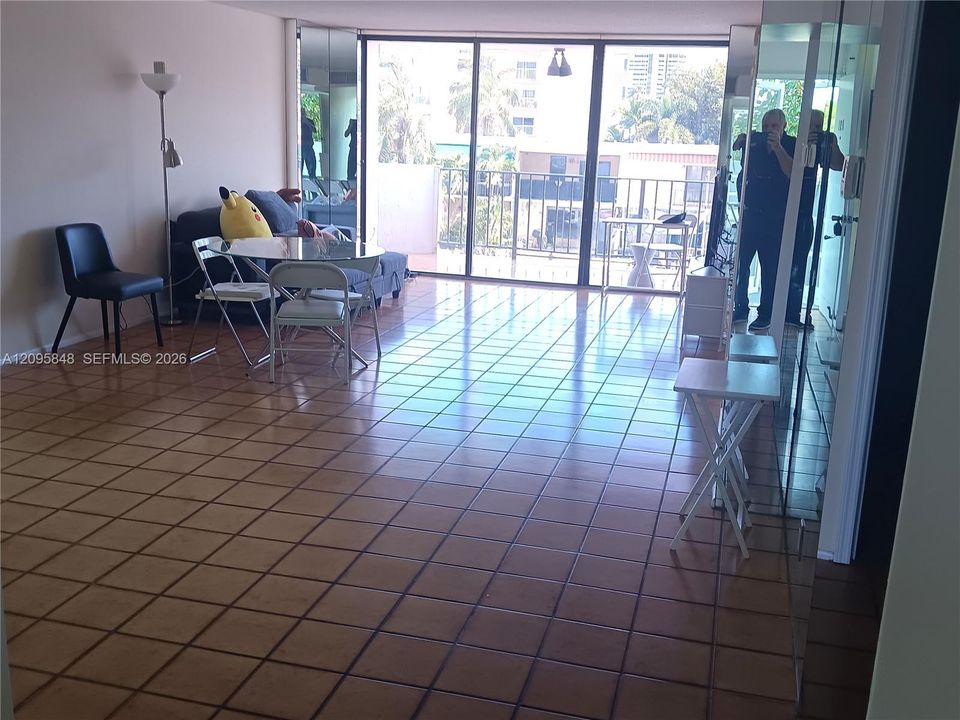 En Venta: $280,000 (2 camas, 2 baños, 1110 Pies cuadrados)