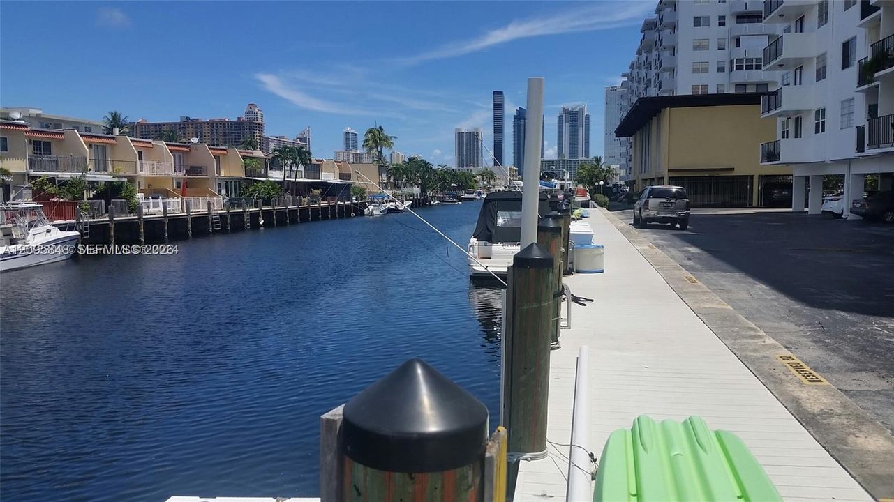 En Venta: $280,000 (2 camas, 2 baños, 1110 Pies cuadrados)