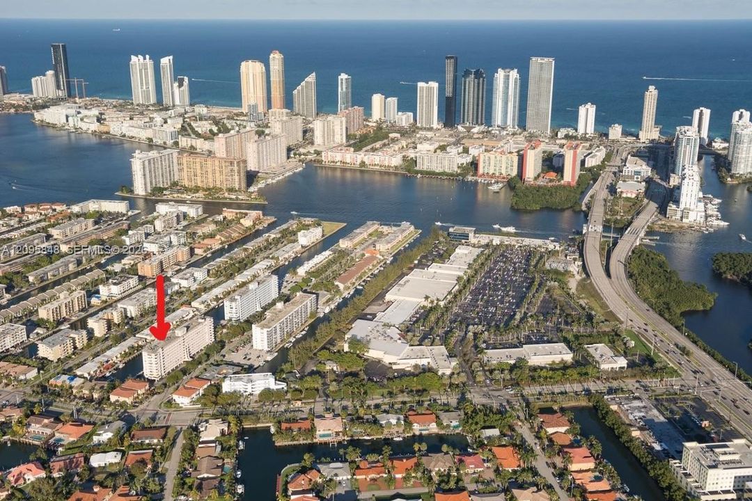 En Venta: $280,000 (2 camas, 2 baños, 1110 Pies cuadrados)