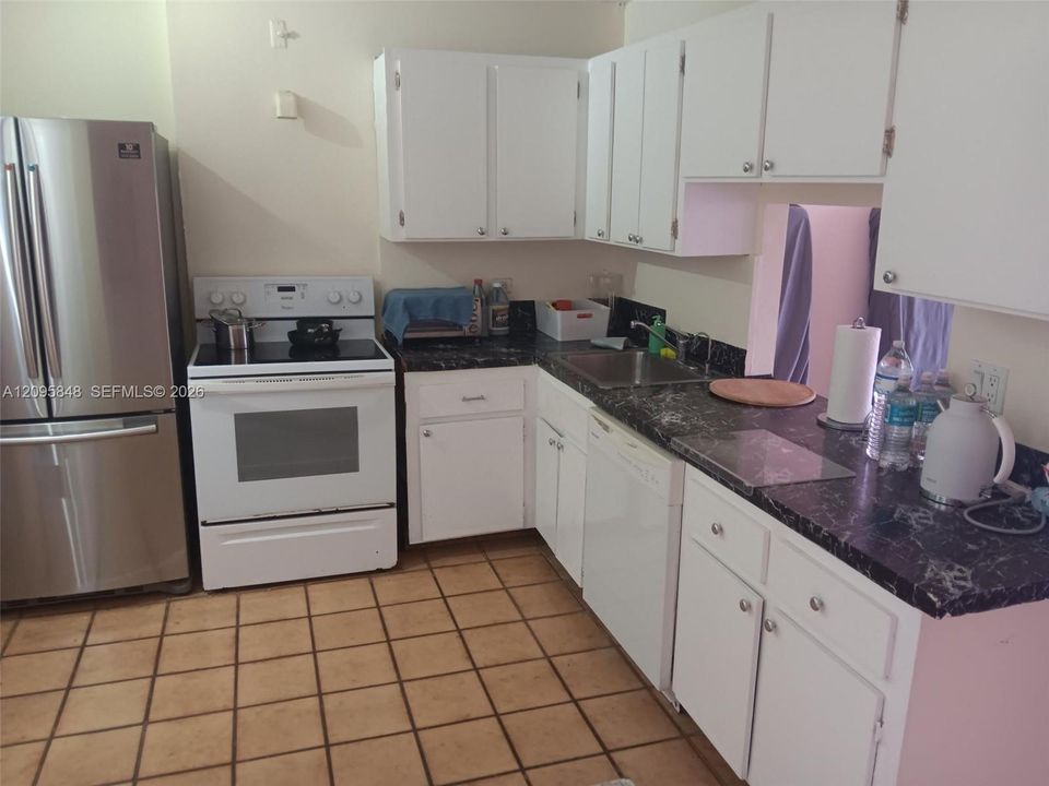 En Venta: $280,000 (2 camas, 2 baños, 1110 Pies cuadrados)