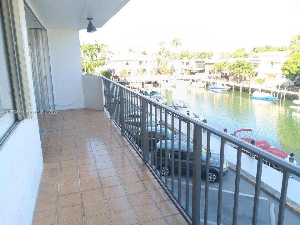 En Venta: $280,000 (2 camas, 2 baños, 1110 Pies cuadrados)