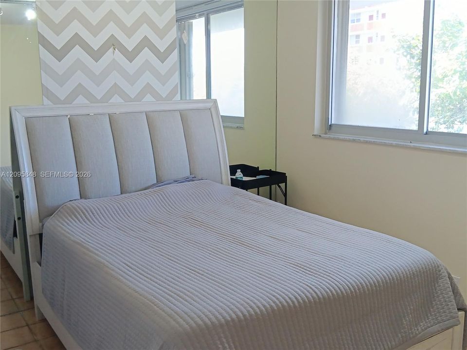 En Venta: $280,000 (2 camas, 2 baños, 1110 Pies cuadrados)