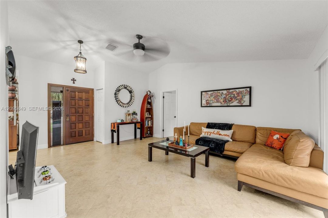 For Sale: $780,000 (3 beds, 2 baths, 1762 Square Feet)