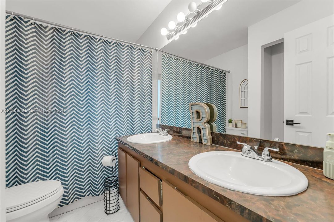 For Sale: $780,000 (3 beds, 2 baths, 1762 Square Feet)