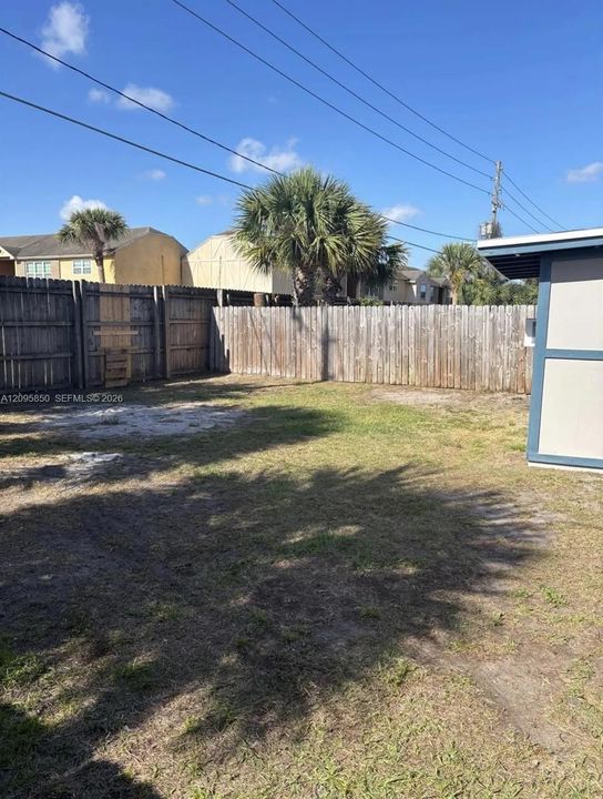En Venta: $215,000 (3 camas, 1 baños, 0 Pies cuadrados)