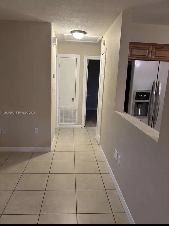 En Venta: $215,000 (3 camas, 1 baños, 0 Pies cuadrados)