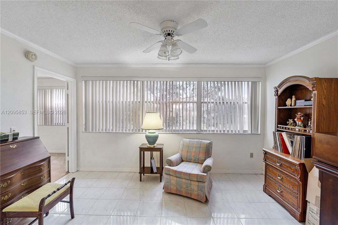 For Sale: $175,000 (2 beds, 2 baths, 1370 Square Feet)