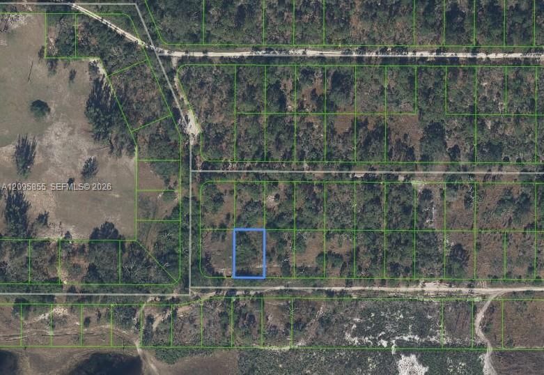 На продажу: $9,900 (0.20 acres)