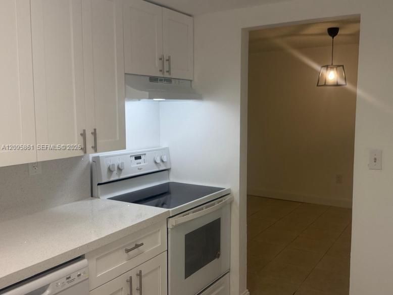 В аренду: $2,100 (2 спален, 2 ванн, 954 Квадратных фут)