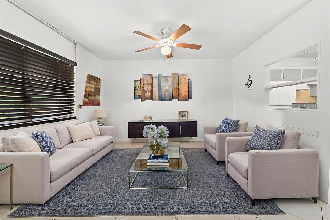 06-Living-room-03_VS_decl