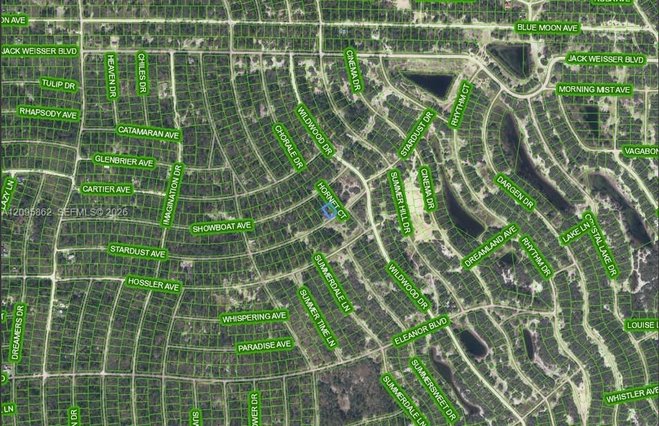 На продажу: $9,900 (0.26 acres)