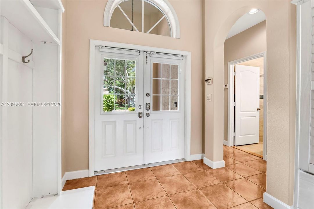 For Sale: $720,000 (3 beds, 2 baths, 1998 Square Feet)