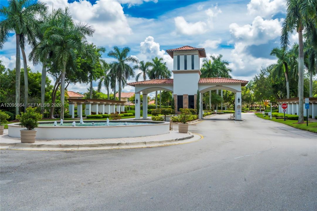 For Sale: $720,000 (3 beds, 2 baths, 1998 Square Feet)