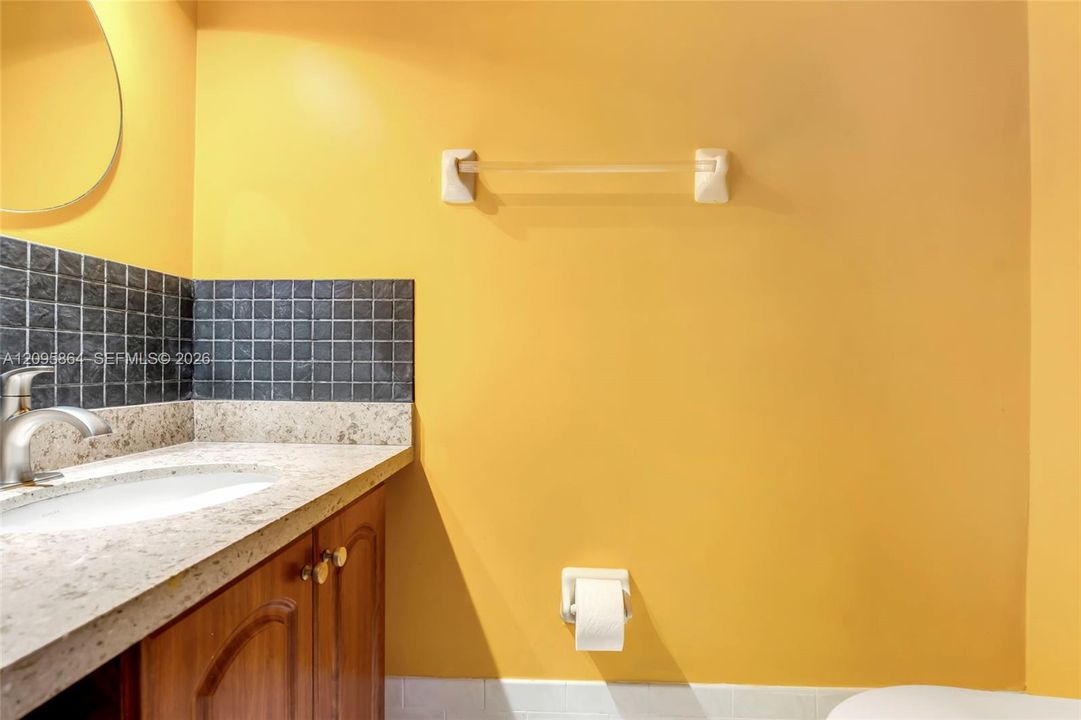 For Sale: $720,000 (3 beds, 2 baths, 1998 Square Feet)
