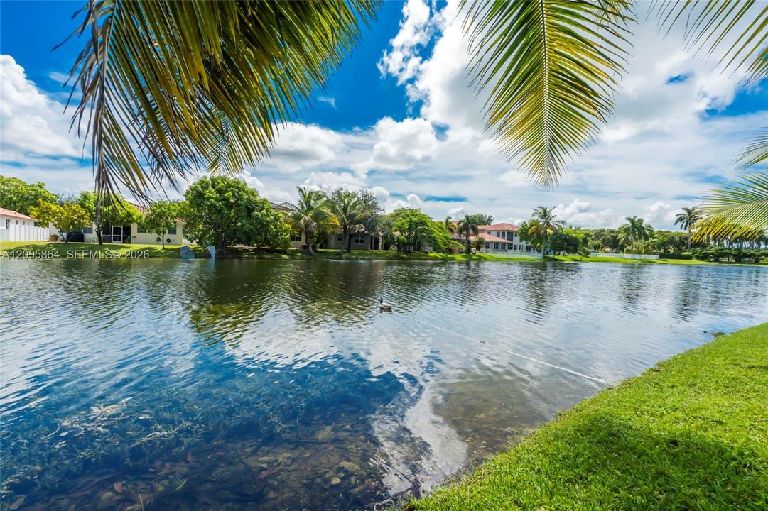 For Sale: $720,000 (3 beds, 2 baths, 1998 Square Feet)