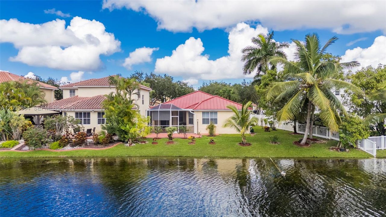 For Sale: $720,000 (3 beds, 2 baths, 1998 Square Feet)