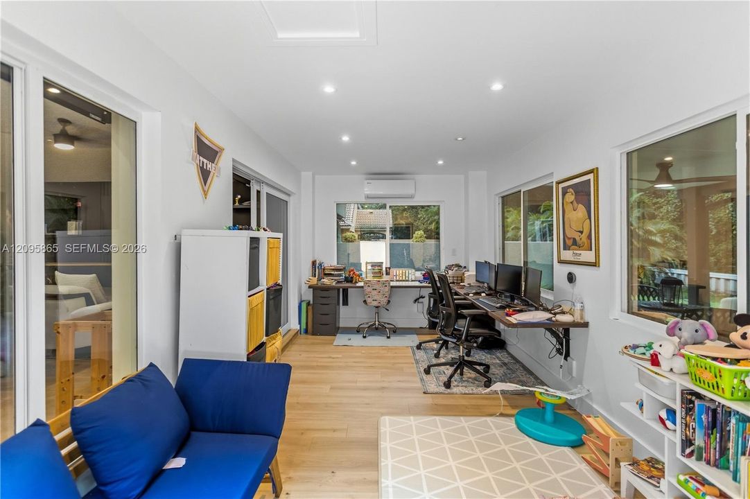 For Rent: $6,000 (4 beds, 3 baths, 2265 Square Feet)