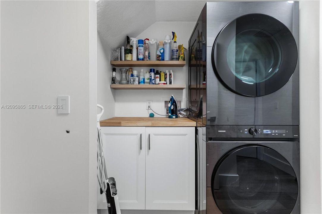 For Rent: $6,000 (4 beds, 3 baths, 2265 Square Feet)
