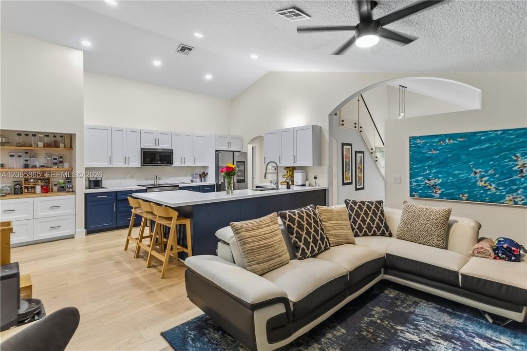 For Rent: $6,000 (4 beds, 3 baths, 2265 Square Feet)