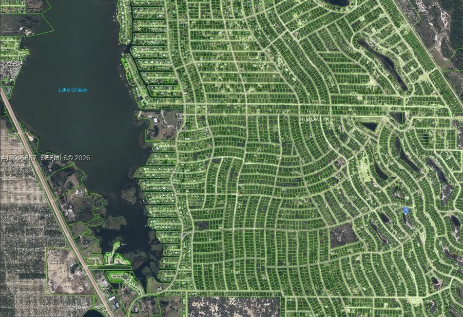 На продажу: $10,900 (0.26 acres)