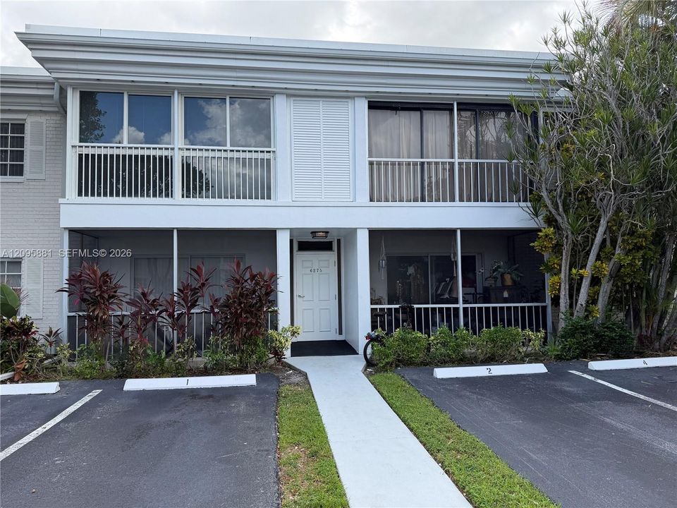 For Sale: $174,900 (1 beds, 1 baths, 850 Square Feet)